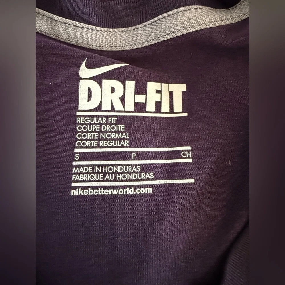 Nike Dri-FIT V-Neck Tee | Plum Purple Short Sleeve Athletic Top | Size Small